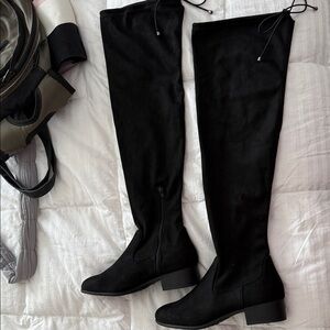 Chic Black Over-the-Knee Women's Boots